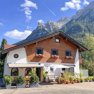 2* Frühstückspension Garni Edlhuber